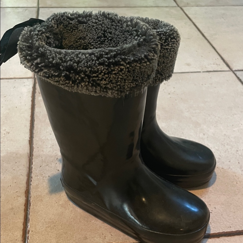 Lili Gaufrette Black Rain Boots with Gray Fleece Cuff velvet bow detail girls 27